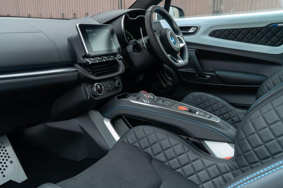 Интерьер Alpine A110 Pure 2018 года  (UK) (фото 26 из 40)